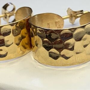 14k Gold Hammered Hoop Earrings! Perfect Shape. 😍 marked/tested for 14k